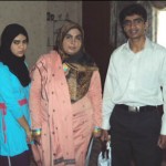 Zahid-Gishkori-with Amina and her daughter