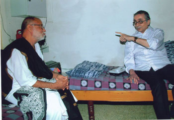 Yasin Dalal with Morari Bapu Yasin Dalal with Morari Bapu