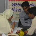 Farida H. Bharmal doing the Handwriting analysis