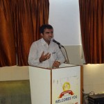 Devang-Vibhakar-Giving-Information-about-AFS-organization-at-Innovative-school.jpg