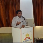 Devang-Vibhakar-Giving-Information-about-AFS-organization-at-Innovative-school_thumb.jpg